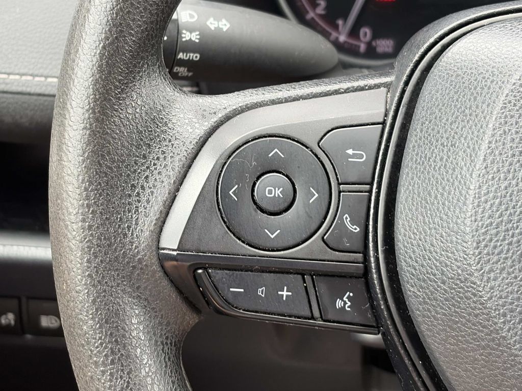 Used 2023 Toyota RAV4 XLE AWD/4WD image 23