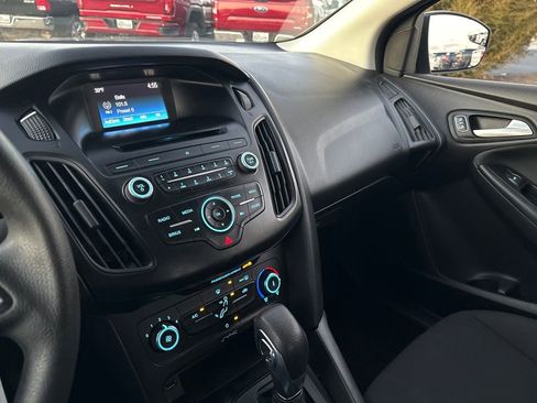 Used 2017 Ford Focus SE image 21