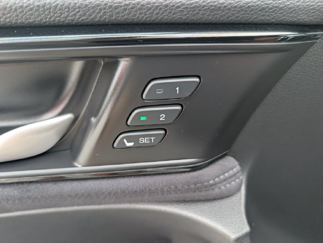 Used 2018 Honda Clarity Touring image 20