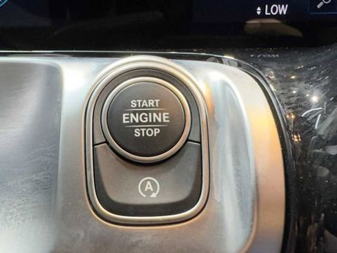 Used 2022 Mercedes-Benz GLB 250 image 27