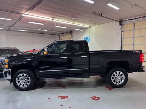 Used 2015 Chevrolet Silverado 2500 LTZ w/ LTZ Plus Package image 7