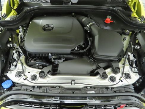 Certified 2025 MINI Cooper S image 28