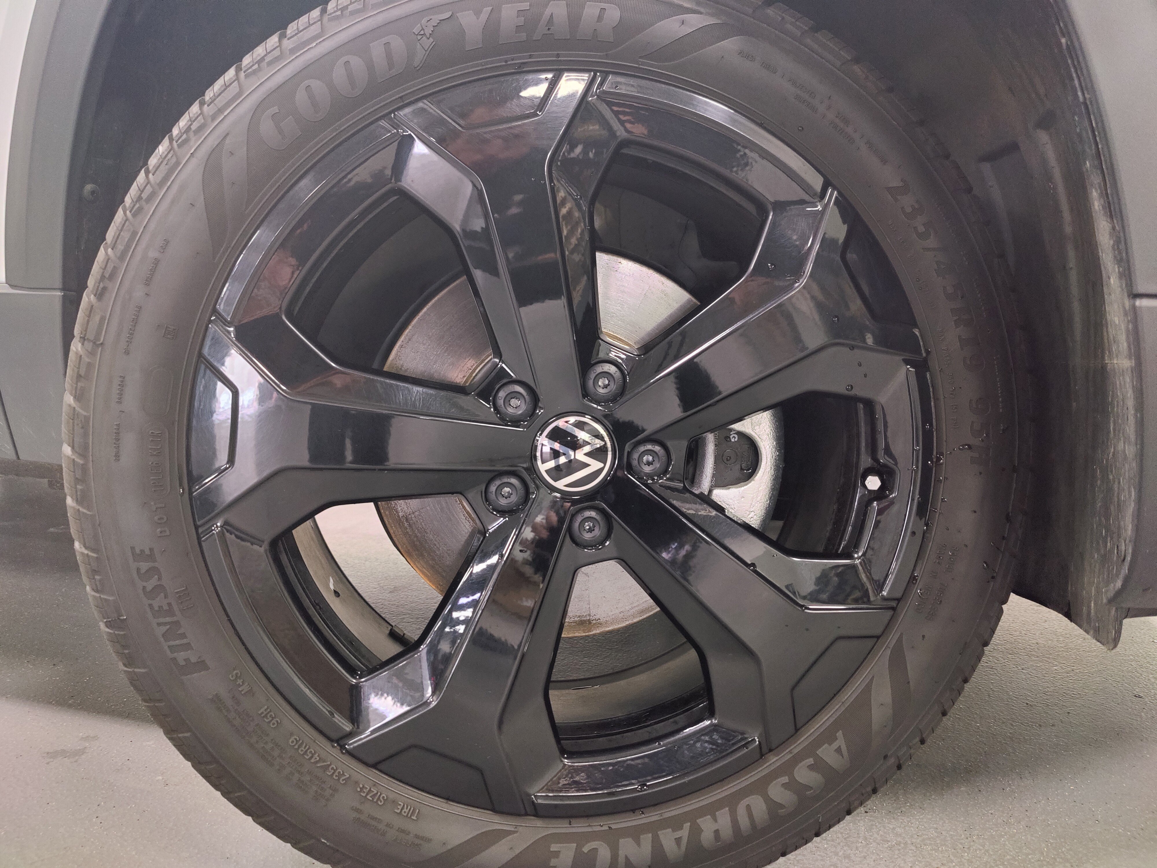 Used 2025 Volkswagen Taos SEL w/ Black Wheel Plus Package AWD/4WD image 8
