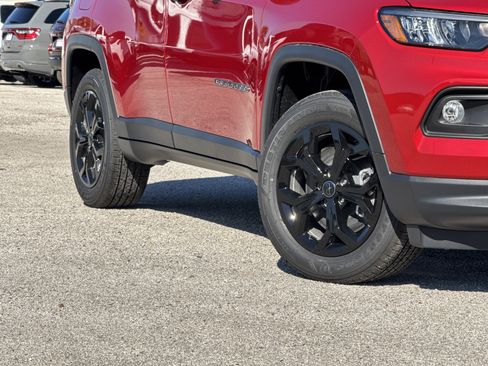 New 2026 Jeep Compass Latitude image 3