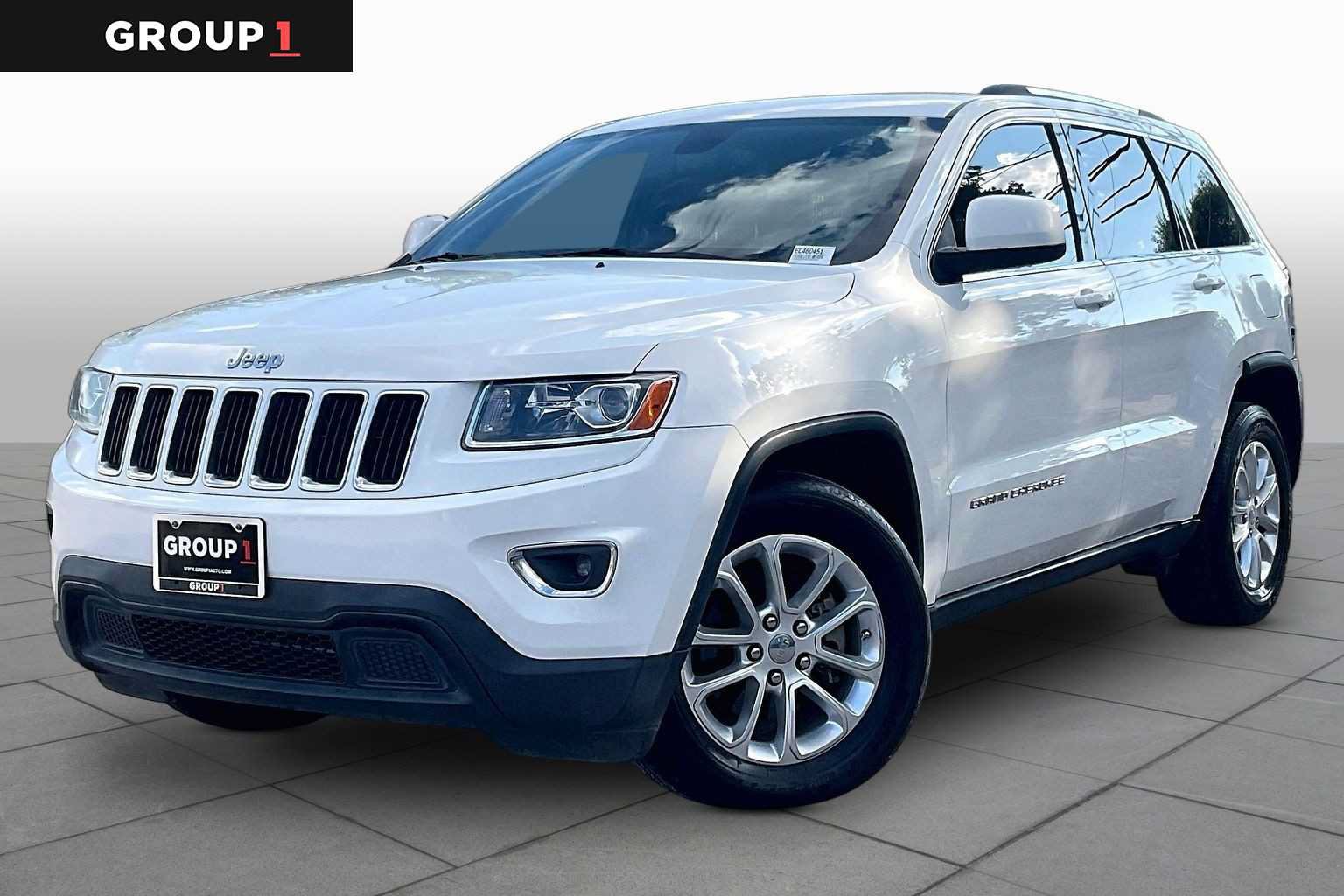 Used 2014 Jeep Grand Cherokee Laredo w/ 18" Wheel & 8.4" Radio Group RWD image 1
