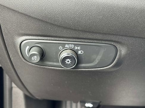 Used 2024 Chevrolet Equinox LT image 27