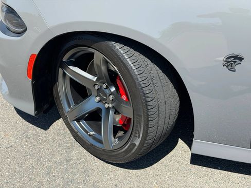 Used 2019 Dodge Charger SRT Hellcat RWD image 12