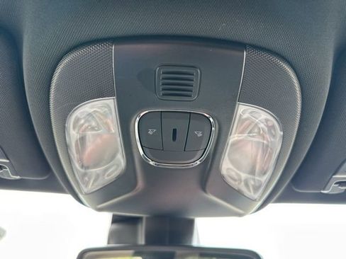Certified 2025 Jeep Compass Latitude AWD/4WD image 19