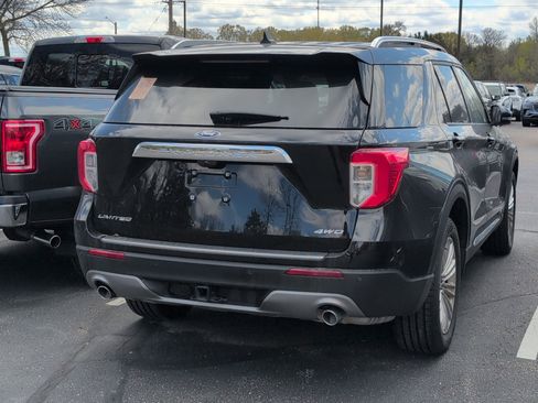 Used 2024 Ford Explorer Limited w/ Limited Technology Package AWD/4WD image 4