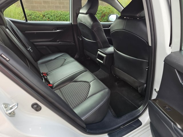 Used 2022 Toyota Camry SE FWD image 15