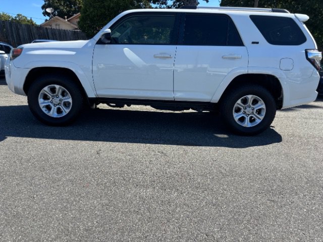 Used 2020 Toyota 4Runner SR5 RWD image 5