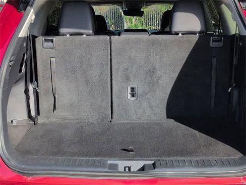 Used 2020 Toyota Highlander XLE image 36