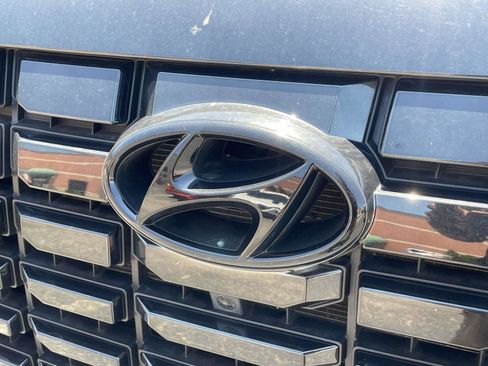 Used 2024 Hyundai Palisade SEL w/ Premium Package FWD image 5