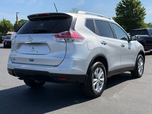 Used 2016 Nissan Rogue SV w/ SV Premium Package AWD/4WD image 8