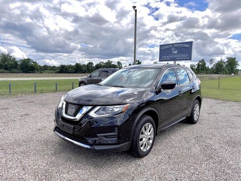 Used 2017 Nissan Rogue S AWD/4WD image 4