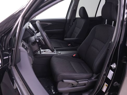 Used 2023 Honda Ridgeline Sport image 4