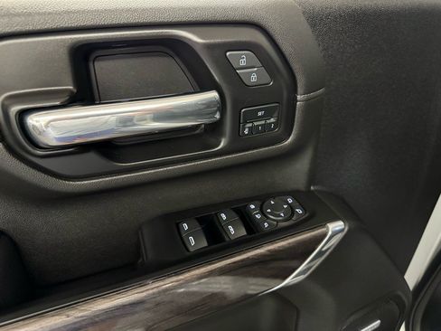 Used 2022 Chevrolet Silverado 2500 LTZ w/ LTZ Convenience Package AWD/4WD image 14