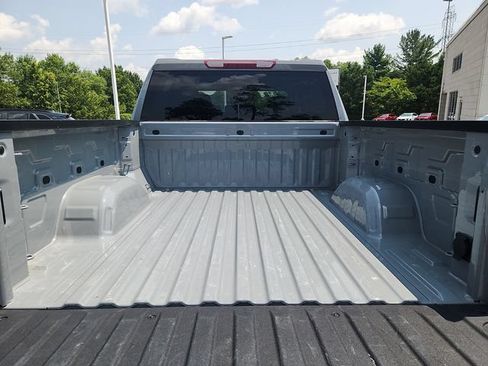 Used 2024 Chevrolet Silverado 1500 LT AWD/4WD image 28
