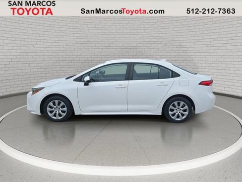 Used 2022 Toyota Corolla LE image 8
