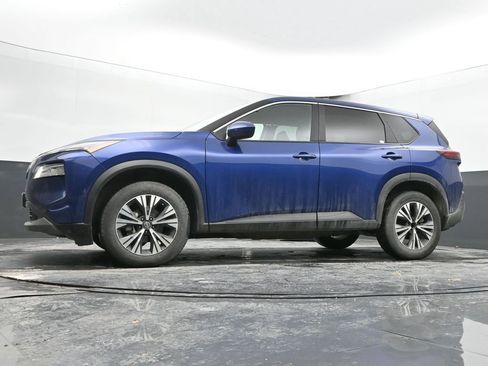 Used 2023 Nissan Rogue SV image 45