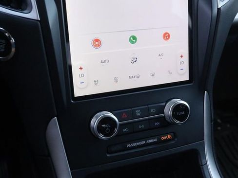 Certified 2024 Ford Edge SEL w/ Convenience Package image 17