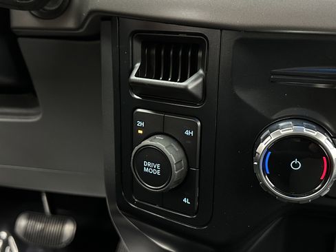 Used 2025 Ford F150 XLT w/ Equipment Group 301A Standard image 17