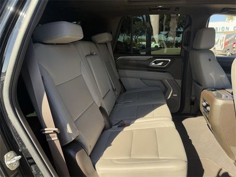 Certified 2023 Chevrolet Tahoe Z71 w/ Luxury Package image 29