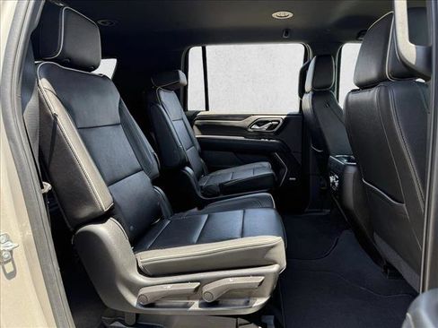 Used 2022 GMC Yukon XL SLT w/ Max Trailering Package RWD image 15
