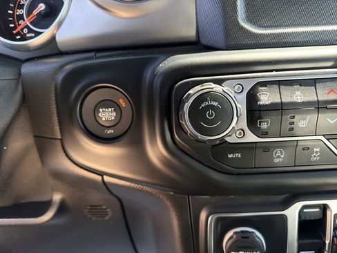 Used 2020 Jeep Gladiator Sport w/ Quick Order Package 24S AWD/4WD image 23