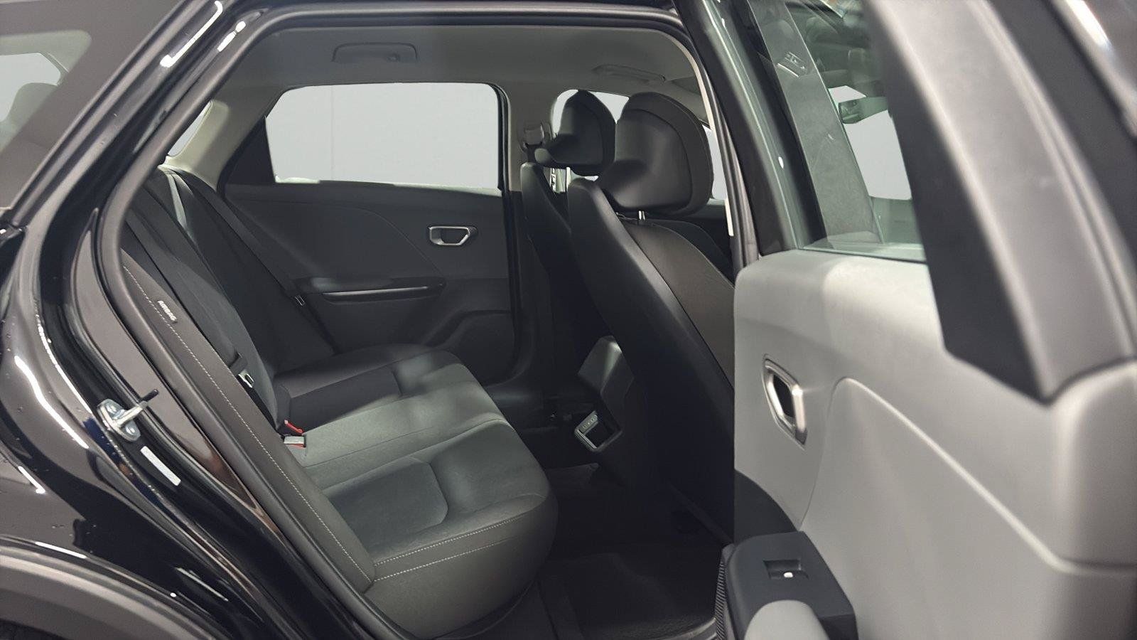 Used 2025 Kia K4 FWD image 13