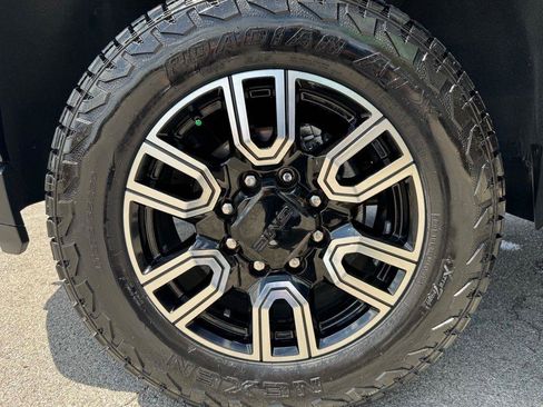 Used 2020 GMC Sierra 2500 Denali w/ Denali Ultimate Package AWD/4WD image 23