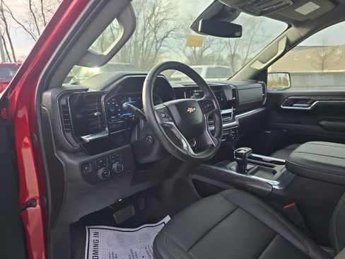 Used 2024 Chevrolet Silverado 1500 LTZ image 3