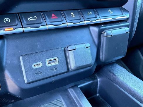 Used 2019 GMC Sierra 1500 AT4 w/ AT4 Premium Package image 32