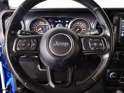 Used 2022 Jeep Gladiator Sport image 3