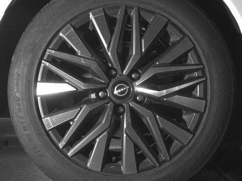 Used 2025 Nissan Altima 2.5 SV image 15