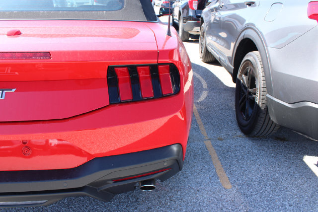 Used 2025 Ford Mustang GT Premium RWD image 23