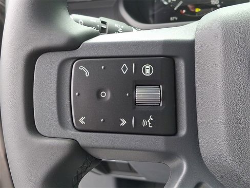 New 2025 Land Rover Defender 110 S image 18
