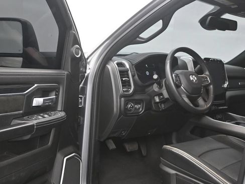 Used 2024 RAM 2500 Laramie w/ Night Edition AWD/4WD image 11