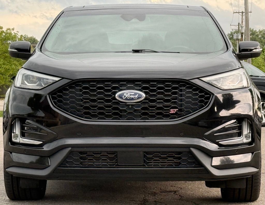 Used 2019 Ford Edge ST w/ Equipment Group 401A AWD/4WD image 9