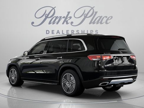 Used 2026 Mercedes-Benz GLS 450 4MATIC image 12