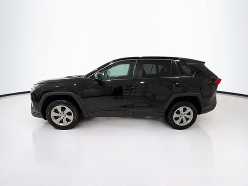 Used 2025 Toyota RAV4 LE AWD/4WD image 4