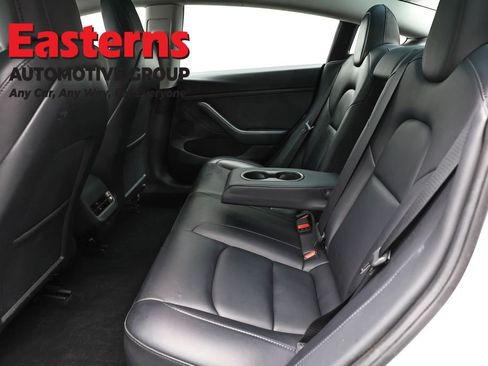Used 2023 Tesla Model 3 Standard Range image 17