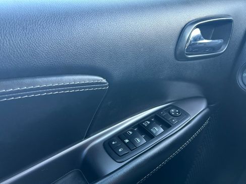 Used 2017 Dodge Journey Crossroad image 32