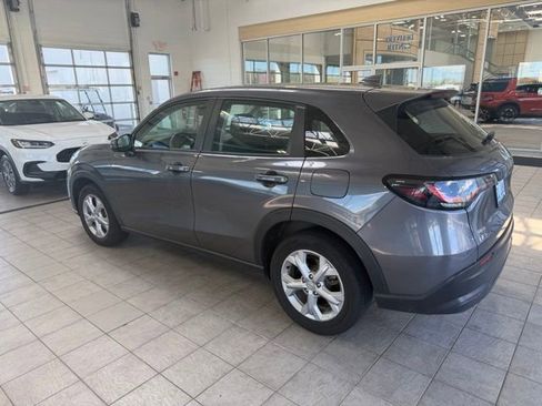 Used 2023 Honda HR-V LX image 3