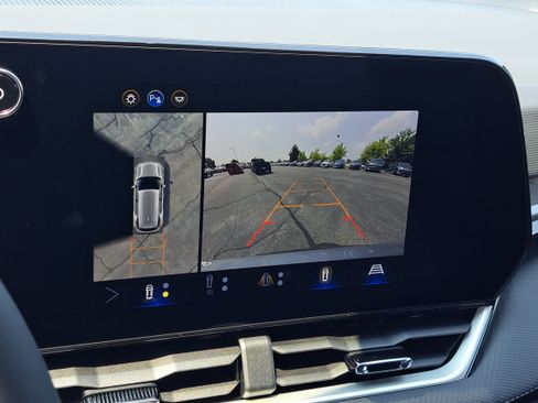 New 2026 Chevrolet Equinox LT w/ Convenience Package II image 14