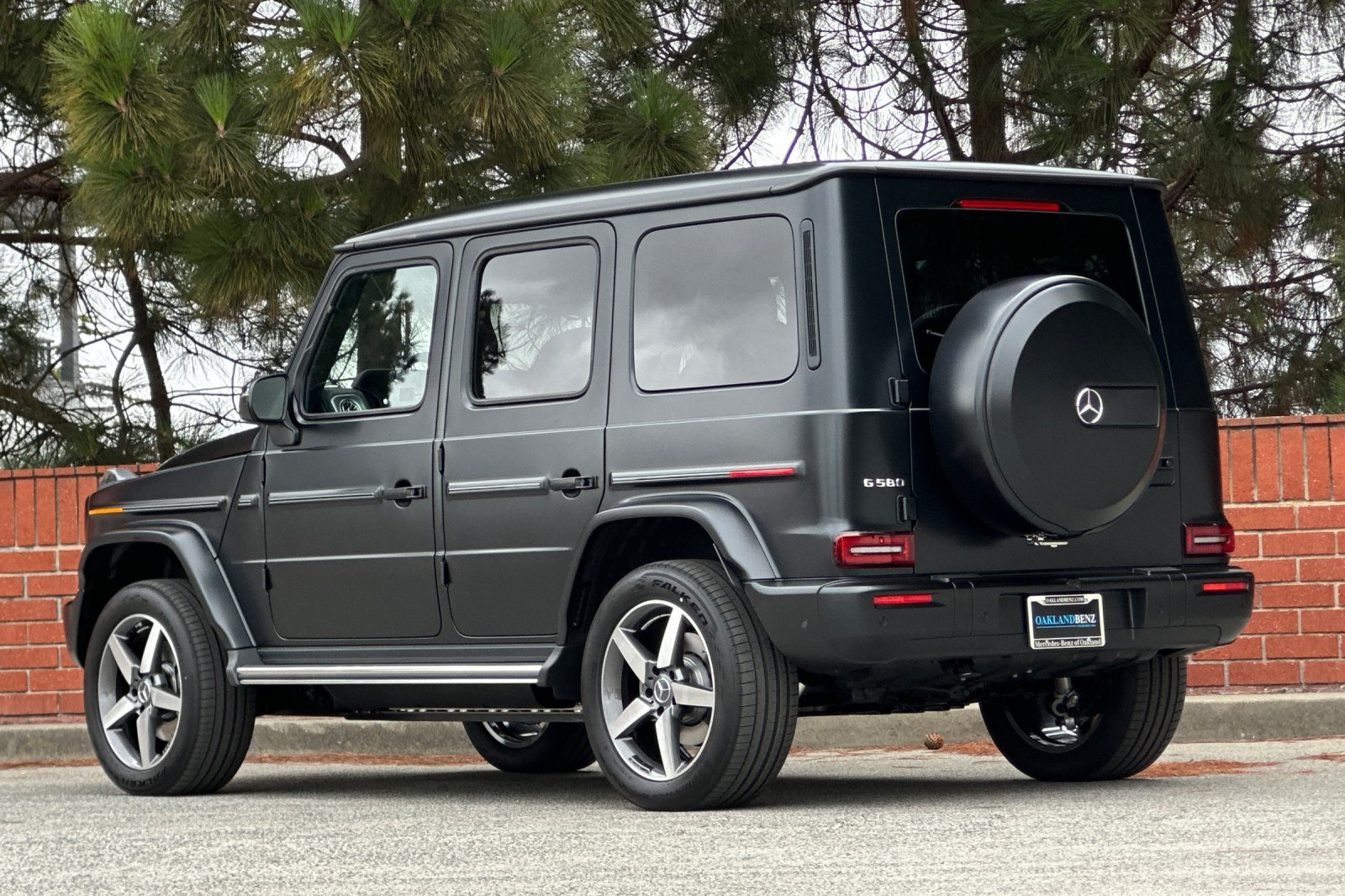 New 2027 Mercedes-Benz G 580 e image 6