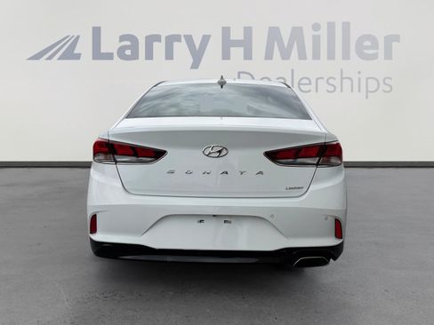 Used 2018 Hyundai Sonata Limited w/ Limited Ultimate Package 03 FWD image 4