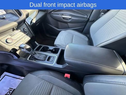 Used 2019 Ford Escape SE image 25