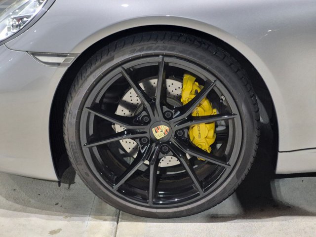 Used 2018 Porsche 911 Carrera RWD image 9