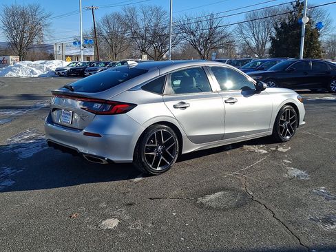 Used 2023 Honda Civic Sport Touring image 6